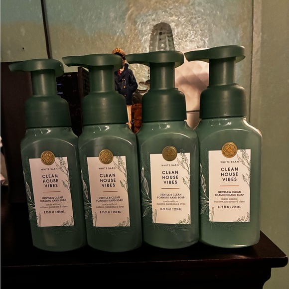 White Barn Other - White Barn Clean House Vibes Foaming Hand Soap - Green (4)